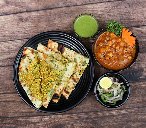 A shot of Amritsari kulcha